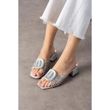 Anca Gümüş Rugan Topuklu Terlik