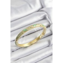 Nehir Mineli Pirinç Yeşil Yaprak Motifli Gold Renk Kadın Kelepçe