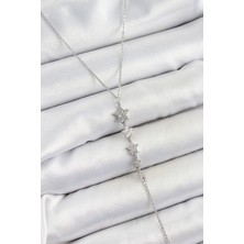 Nehir Pirinç Zirkon Taşlı Sıralı Yıldız Figürlü Y Model Gümüş Renk Kadın Kolye