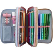 13009 – Doldurulmuş 3 Bölmeli Kalem Kutusu, Pembe Renkte, Model Motifli ve Kolye Uçlu, Renkli Kalemler, Cetvel, Makas Vb. Içeren Kalem Kutusu