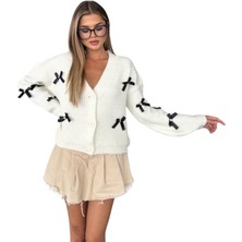 Kechı Woman Kurdeleli Taş Detay Düğmeli Beyaz Triko Hırka