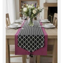 Yarımada Kadın Kooperatifi Su Geçirmez, Leke Tutmaz Ozellikli Duck Ketenden Runner. 1.70×0.55 Mt. Ebatlarinda, Iki Ucu Püsküllü .kenarları Piko Nakislidir.