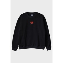 Nuugg Love Kalbi Desenli Nakış Bisiklet Yaka Sweatshirt - Sevgililer Günü Tasarımı