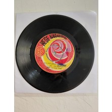 Plakperest Neşe Karaböcek – Kulakların Çınlasın  -  Türkiye Basım 45’lik Plak /kapaksız-2.el