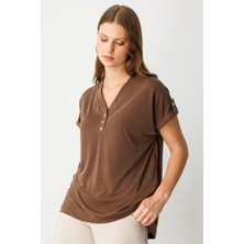 On Fashion Bluz Kolu ve Önü Düğmeli V Yaka