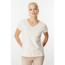 On Fashion Bluz V Yaka Omzu Taslı Fırfır Detaylı