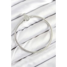 LaraTech Pirinç Charm Zirkon Taşlı Taç Model Gümüş Renk Kadın Bileklik