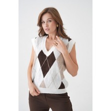 Kadın V Yaka Desenli Yumuşak Dokulu Triko Süveter // V8620