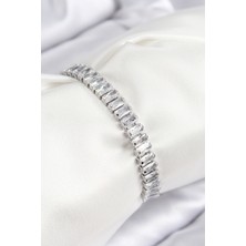 Nehir Pirinç Zirkon Taşlı Su Yolu Model Gümüş Renk Asansörlü Kadın Bileklik