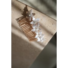 İstoria Bridal Gold & Beyaz Çiçekli Tarak Toka, Nişan Tokası, Nişan Saç Aksesuarı