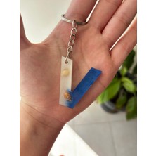 Cafirel Sedefli Mavi-Beyaz Renkli Deniz Temalı V Harfi Anahtarlık