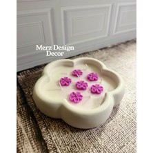 Merz Design Decor Dekoratif Çiçek Kasede Sakura Çiçeği Detaylı %100 Doğal Vegan Hakiki Soya Wax Mum