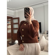 Rfk Butik Kadın Etek Üstü Gold Kalp Düğme Detaylı Triko Hırka - Kahverengi