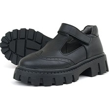 Stella Butik Siyah Mat Cırtlı Kız Çocuk Okul Ayakkabı