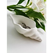 Aydenstore Zarif El Yapımı Seramik Deniz Kabuğu Dekoratif Obje - Beyaz