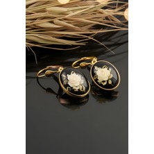 Damla Kehribar Içine Gül Oyma El Işi Gümüş Küpe Altın Rengi