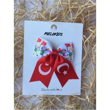 MELOKİDS Bayrak ve Çocuklu Lastikli Saç Toka 23 Nisan 19 Mayıs 29 Ekim Bayram Tokası