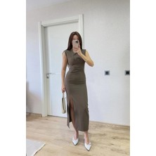 Mevese Yırtmaç Detaylı Sırtlı Kapalı Yandan Derin Yırtmaç Detaylı Kolsuz Kadın Elbise - Antrasit -