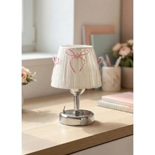 Candy Pembe Fiyonk Kurdele Beyaz Rafya Kablosuz Masa Lambası - Alt Gümüş