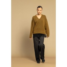 Nisan Triko Dantel Detaylı Triko Kazak