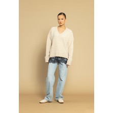 Nisan Triko Dantel Detaylı Triko Kazak