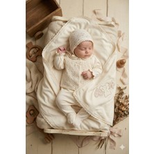 Zeynuko Kız Bebek Dantelli 10'lu Yenidoğan Hastane Çıkışı Zıbın Seti Kutulu