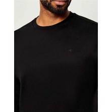 Calvin Klein Erkek %100 Pamuklu Yuvarlak Yakalı Bol Kesim Uzun Kollu Siyah T-Shirt LV04LD227GUB1