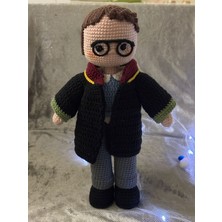 Asg Amigurumi Avukat Bebek – El Yapımı Figür Oyuncak