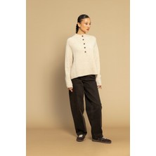 Nisan Triko Düğmeli Triko Kazak