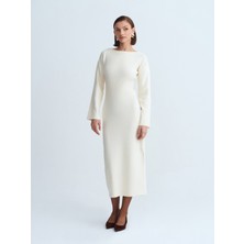 Dilvin 90267 Kayık Yaka Yırtmaçlı Triko Elbise-Ekru