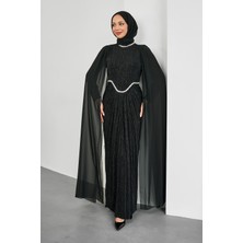 İmaj Butik Siyah Yakası ve Beli Taşlı Pelerin Detaylı Abiye