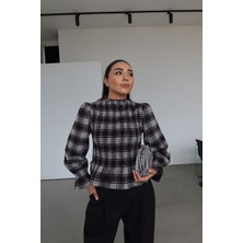 Özge Özgenç Ekoseli Gipeli Bluz