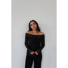 Özge Özgenç Önü Büzgülü Transparan Bluz