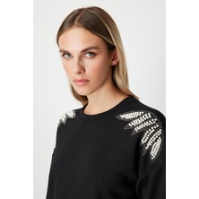 On Fashion On Omuzları Incili Sweat