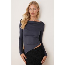 Armonika Kadın Lacivert Yanı Büzgülü Asimetrik Bluz ARM-26K042002