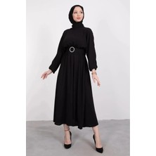 Tesettür Diyarı Kristal Işlemeli Kemerli Aerobin Kumaş Tesettür Elbise- Siyah Standart (36-42 Uyumlu)