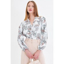 Armonika Kadın Haki Yakası ve Önü Fırfırlı Kolları Lastikli Uzun Kollu Bluz ARM-25Y001015