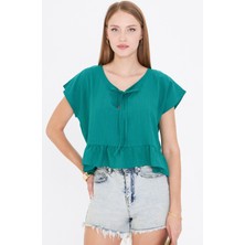 Armonika Kadın Koyu Yeşil Yarasa Kol Yakası Bağlamalı Eteği Fırfırlı Oversize Crop Bluz ARM-24Y001088