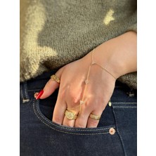 Aurah Minimal Üçgen Detaylı Şahmeran