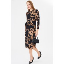 Armonika Kadın Siyah-Bej Sıfır Yaka Yandan Bağlamalı Vücuda Oturan Midi Boy Likralı Elbise ARM-26K001001