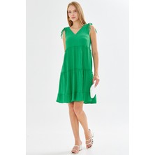 Armonika Kadın Yeşil V Yaka Fırfırlı Kolsuz Omzu Bağlamalı Elbise ARM-25Y001061