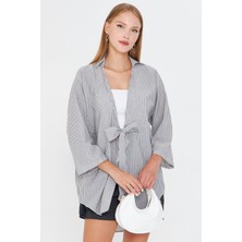 Armonika Kadın Siyah Çizgili Önden Bağlamalı Kimono Gömlek ARM-25Y001085