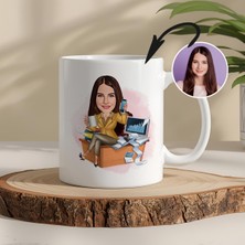 Patron Temalı Kişiye Özel Karikatürlü Kupa – Fotoğraftan Çizim, Özel Tasarım Hediye