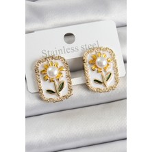 Pazarcan Pirinç Beyaz Mineli Papatya Figürlü Sanatsal Portre Model Gold Renk Kadın Küpe