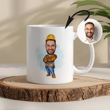 Inşaat Temalı Kişiye Özel Karikatürlü Kupa – Fotoğraftan Çizim, Özel Tasarım Hediye