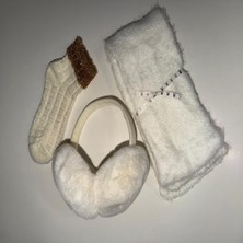 El Örgüsü Atkı, Çorap ve Kulaklık Hediye Seti Beyaz