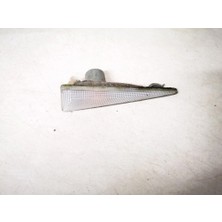 TŞT Renault Megane Ön Çamurluk Sinyali  Sağ 2003-2008 (Oem No:  8200633417)