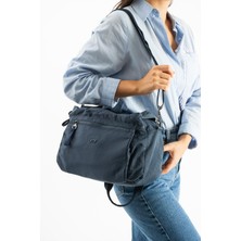 571 Collections Yumuşak Dokulu Ultra Hafif, Esnek ve Su Geçirmez Polyamid Kumaş Omuz ve Kol Çantası Lacivert Model: (571-13-14F)