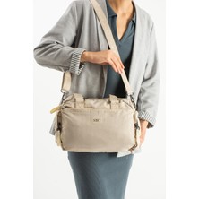 571 Collections Yumuşak Dokulu Ultra Hafif, Esnek ve Su Geçirmez Polyamid Kumaş Omuz ve Kol Çantası Bej Model: (571-13-14G)