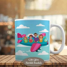 Asilmeydan Mutlu Aile Bireylerinin Uçak Seyahati Baskılı Kupa Bardak HEDIYELIK-671